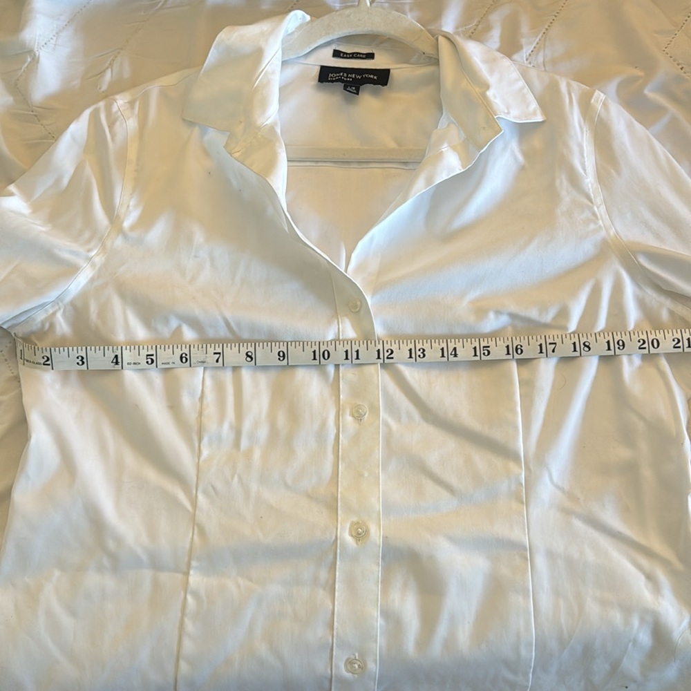 White button down blouse - Picture 5 of 6